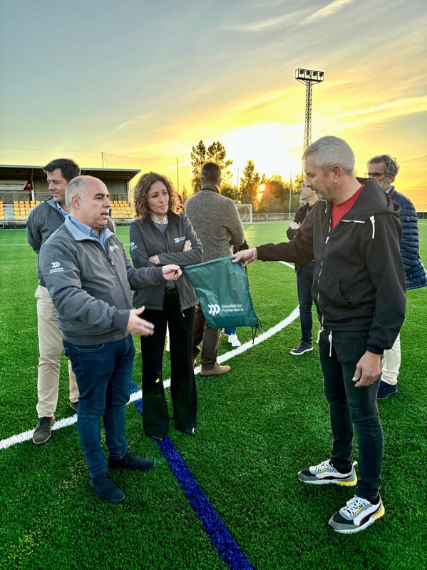 Primeiros adestramentos no campo de fútbol de Berdón