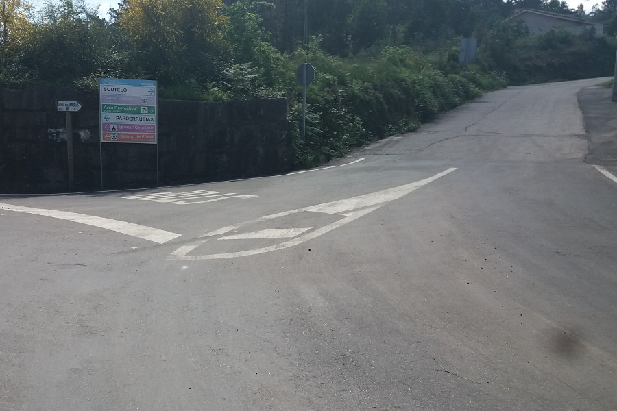 Carretera Cerquido a escola Budiño