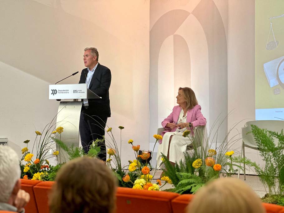 Rafa Domínguez na inauguración do primeiro Congreso Nacional de Numismática