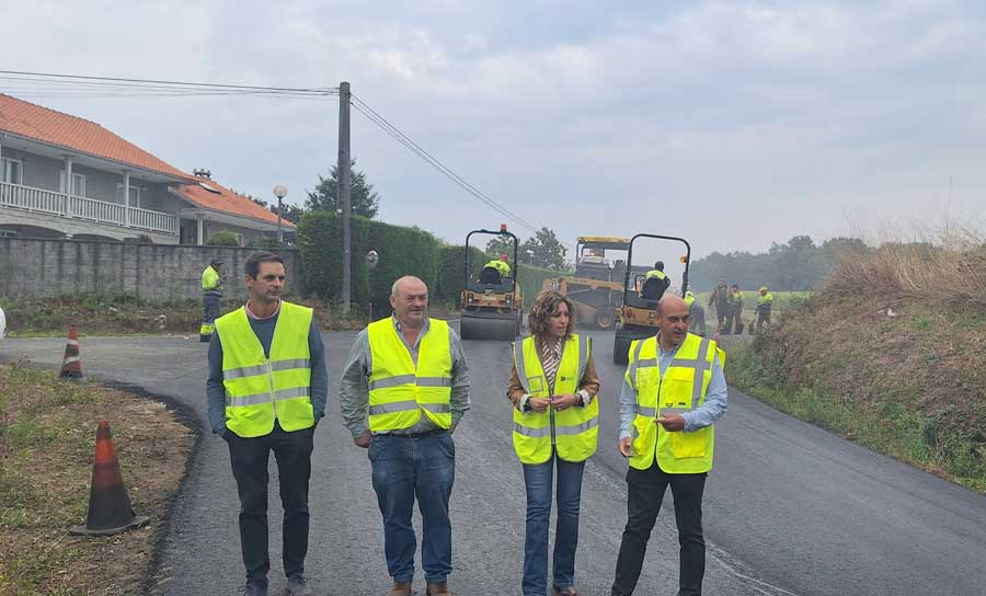 Isabel Couselo supervisando a estrada provincial Breixa-Manduas en Silleda 