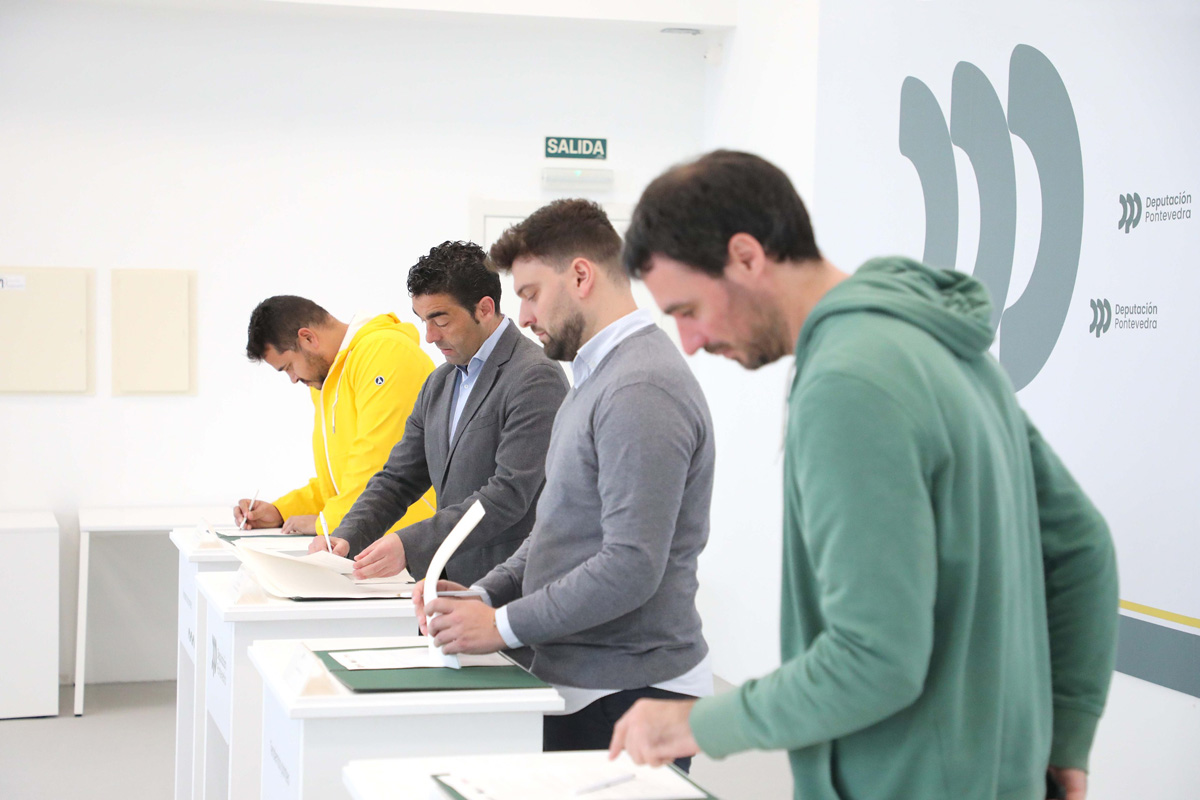 Entrega de tres oficinas do viveiro de Barro