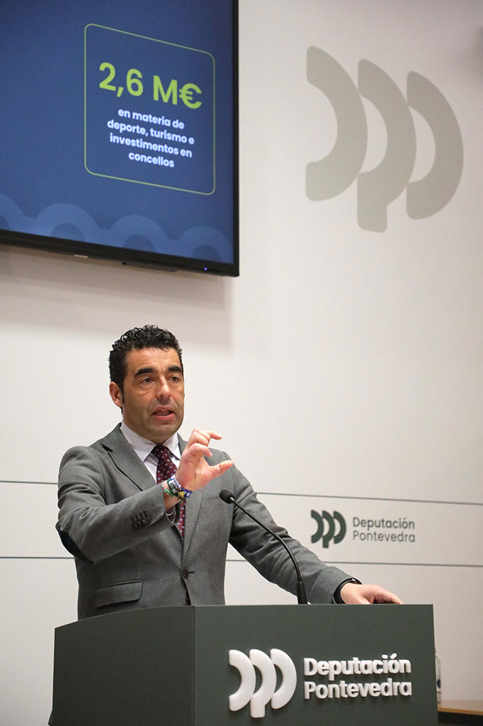 rolda de prensa de Luis López