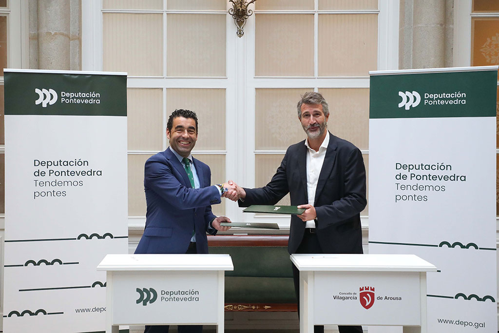 Luis López, asinou este venres un convenio de colaboración co alcalde de Vilagarcía, Alberto Varela