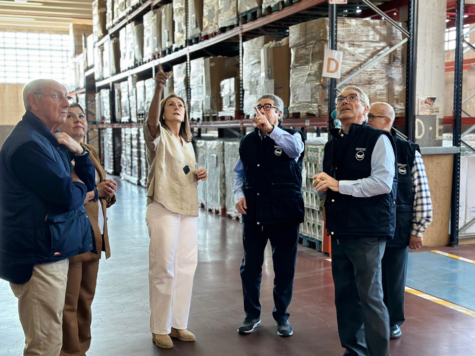 Luisa Sánchez visita a Fundación Provincial do Banco de Alimentos de Vigo