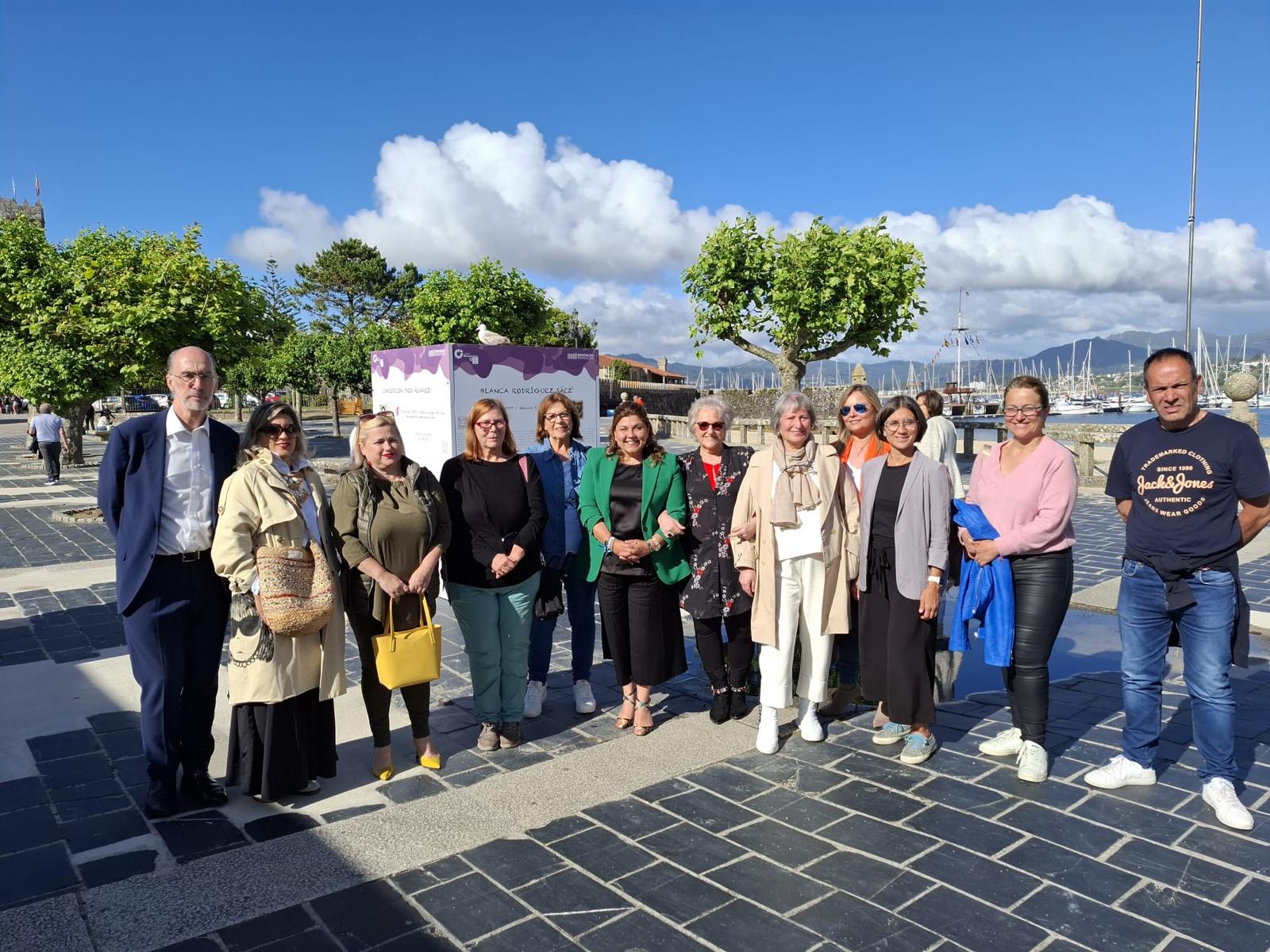 Mostra itinerante Pontevedra e América. Unha mirada en feminino en Baiona