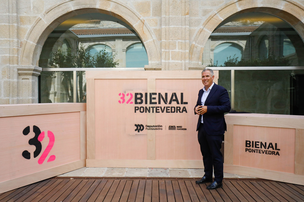 Rafa Domínguez presenta a imaxe para a Bienal de Arte de Pontevedra